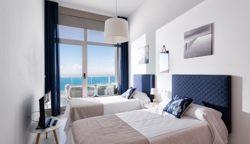 Apartamento de diseño, 3 habitaciones, vistas al mar