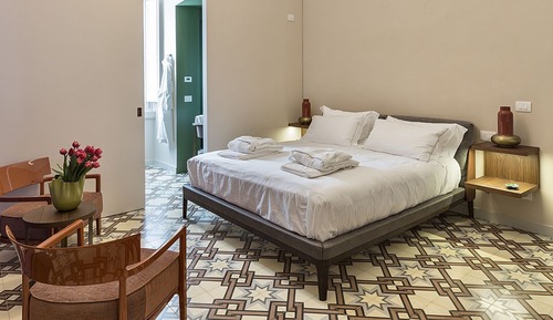 Deluxe Room, Balcony