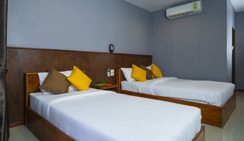 Triple Room, 1 Queen bed, 1 Single bed