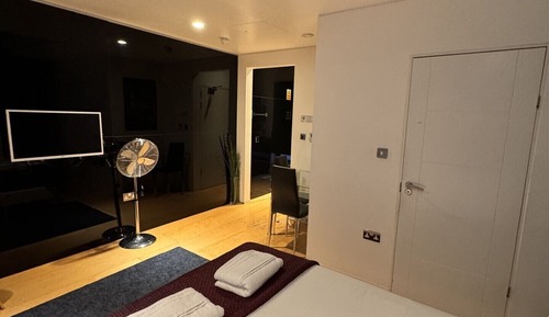 Ático de lujo, baño privado (Heather Terrace)