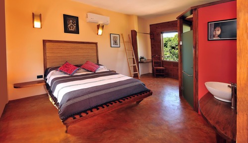 Habitación clásica doble, 1 cama de matrimonio, baño privado, vistas al jardín