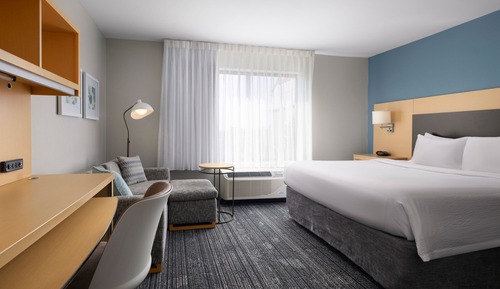 Estudio, 1 cama de matrimonio grande con sofá cama (Mobility/Hearing Access, Roll-In Shwr)