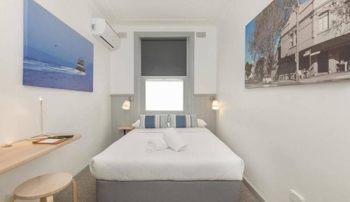 Habitación estándar doble, 1 cama de matrimonio, baño compartido