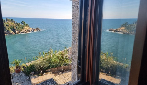 Deluxe Suite (duplex) WITH sea view / 2 bedrooms, terrace