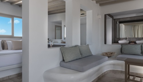 King Suite With Outdoor Jacuzzi