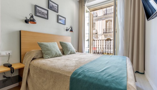 Habitación Individual con vistas a la Puerta del Sol