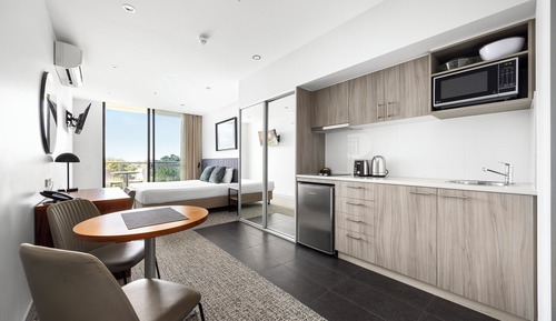 Apartamento ejecutivo, 2 habitaciones, balcón