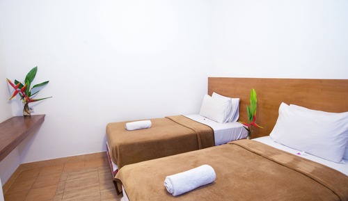 Habitación estándar con 1 cama doble o 2 individuales