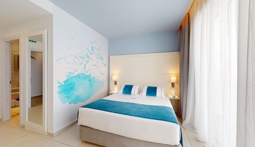 Habitación superior, vistas al jardín