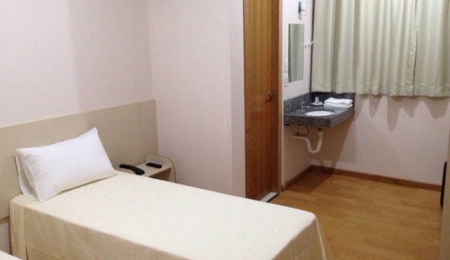 Habitación estándar con 2 camas individuales