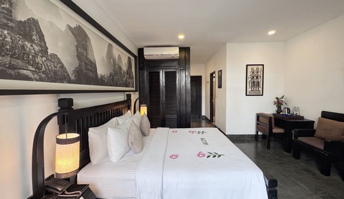 Habitación Premier, 1 cama de matrimonio grande, balcón, vistas a la piscina