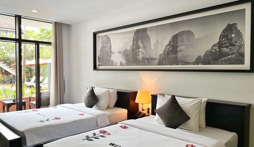 Habitación Deluxe con 2 camas individuales, 2 camas dobles, junto a la piscina