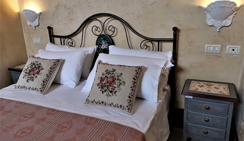 Habitación triple superior, accesible para personas con discapacidad (12)