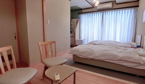 Habitación económica con 2 camas individuales (102)