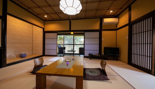 Casa tradicional (FUJI)