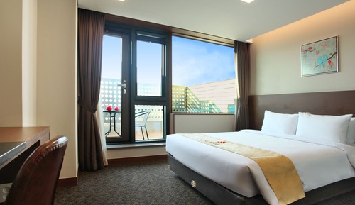 [Early Bird] Double Room, Balcony - Non-Refundable (1 reschedule is allowed)