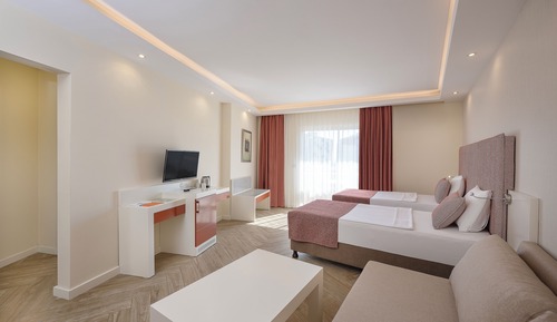 Habitación familiar (2 Adults + 2 Children)