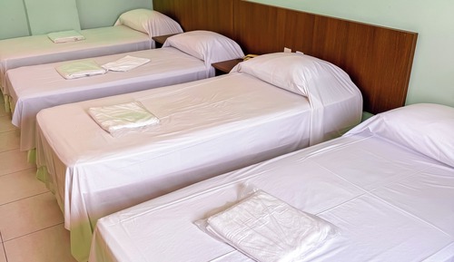 Habitación cuádruple estándar, varias camas