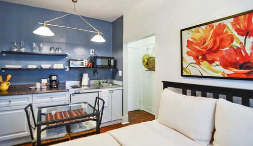 Estudio, 1 cama de matrimonio, cocina básica