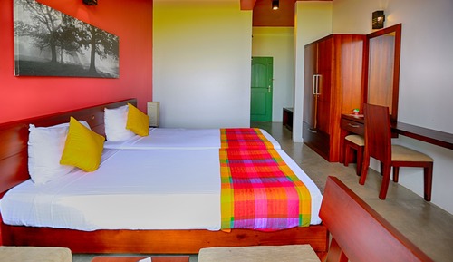 Habitación triple Deluxe, vistas a la colina