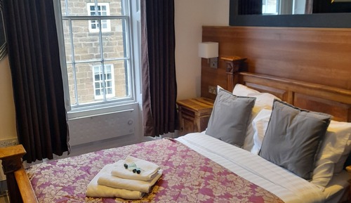 Habitación doble, baño privado