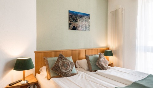 Habitación familiar, balcón, en la zona del jardín