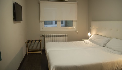 Habitación estándar con 1 cama doble o 2 individuales