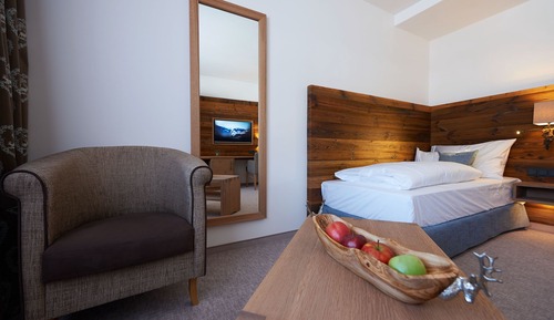 Habitación individual, vistas al patio (ohne Balkon)