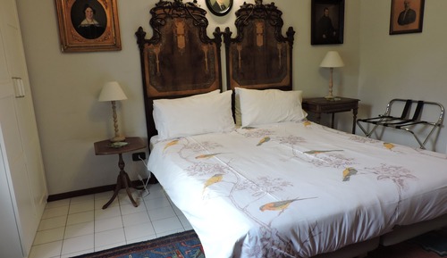 Habitación superior con 1 cama doble o 2 individuales