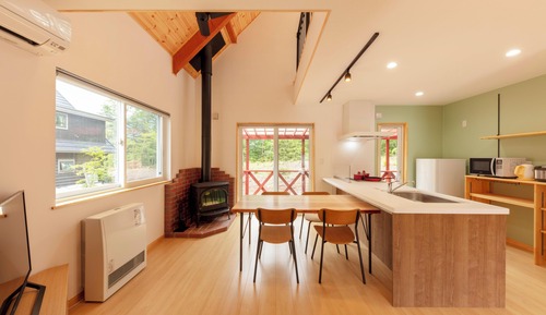 Casa de campo, fumadores (Detached, w/ wood stove & hot spring)