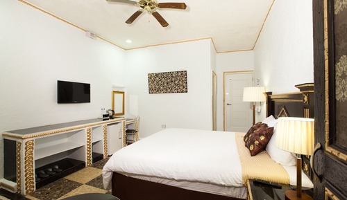 Habitación estándar, 1 cama de matrimonio grande, no fumadores, vistas a la ciudad