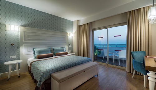 Suite junior, mirando al mar