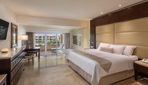 Grand Family Suite Garden View