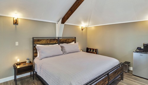 Habitación (Hayloft I)