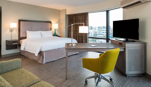 Estudio, 1 cama de matrimonio grande, no fumadores, frigorífico y microondas