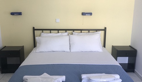 Habitación triple, vistas al jardín