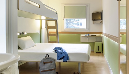 Habitación doble, varias camas