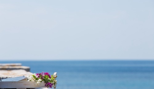 Habitación doble superior, vistas parciales al mar