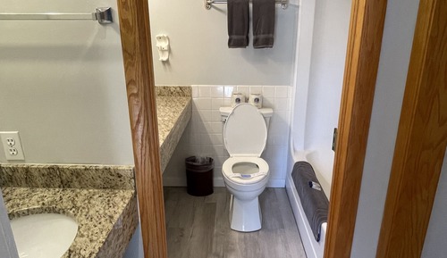 Luxury Lake View King, Jacuzzi