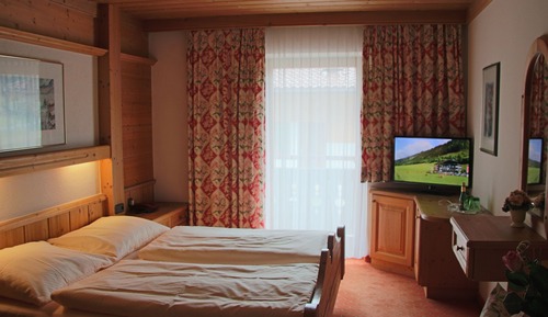 Habitación básica doble, balcón