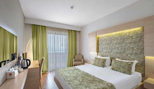 Habitación estándar con 1 cama doble o 2 individuales, vistas al mar