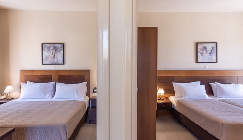 SUITE WITH PRIVATE PLUNGE POOL