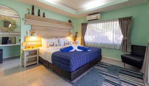 Beachfront Deluxe