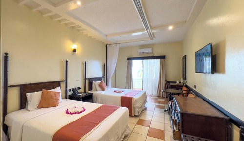 Habitación Deluxe, vistas parciales al mar