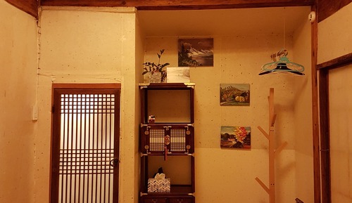 Habitación triple, baño privado, vistas al patio