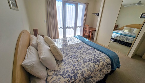 Apartamento, 1 habitación, vistas parciales al mar