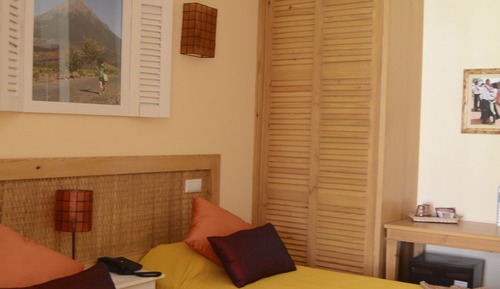 Habitación con 1 cama doble o 2 individuales (Fogo)