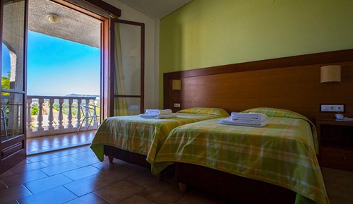 Habitación con 1 cama doble o 2 individuales, vistas al mar