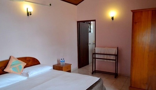 Habitación familiar con 1 cama doble o 2 individuales, 2 camas dobles, no fumadores