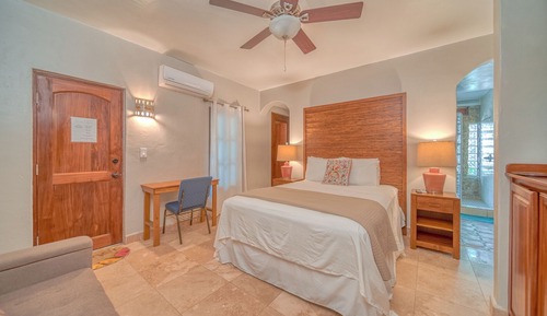 Sueños Pequeños Luxury Queen Suite
